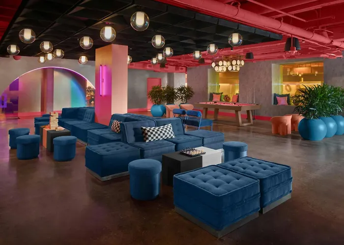 Downright Austin, A Renaissance Hotel