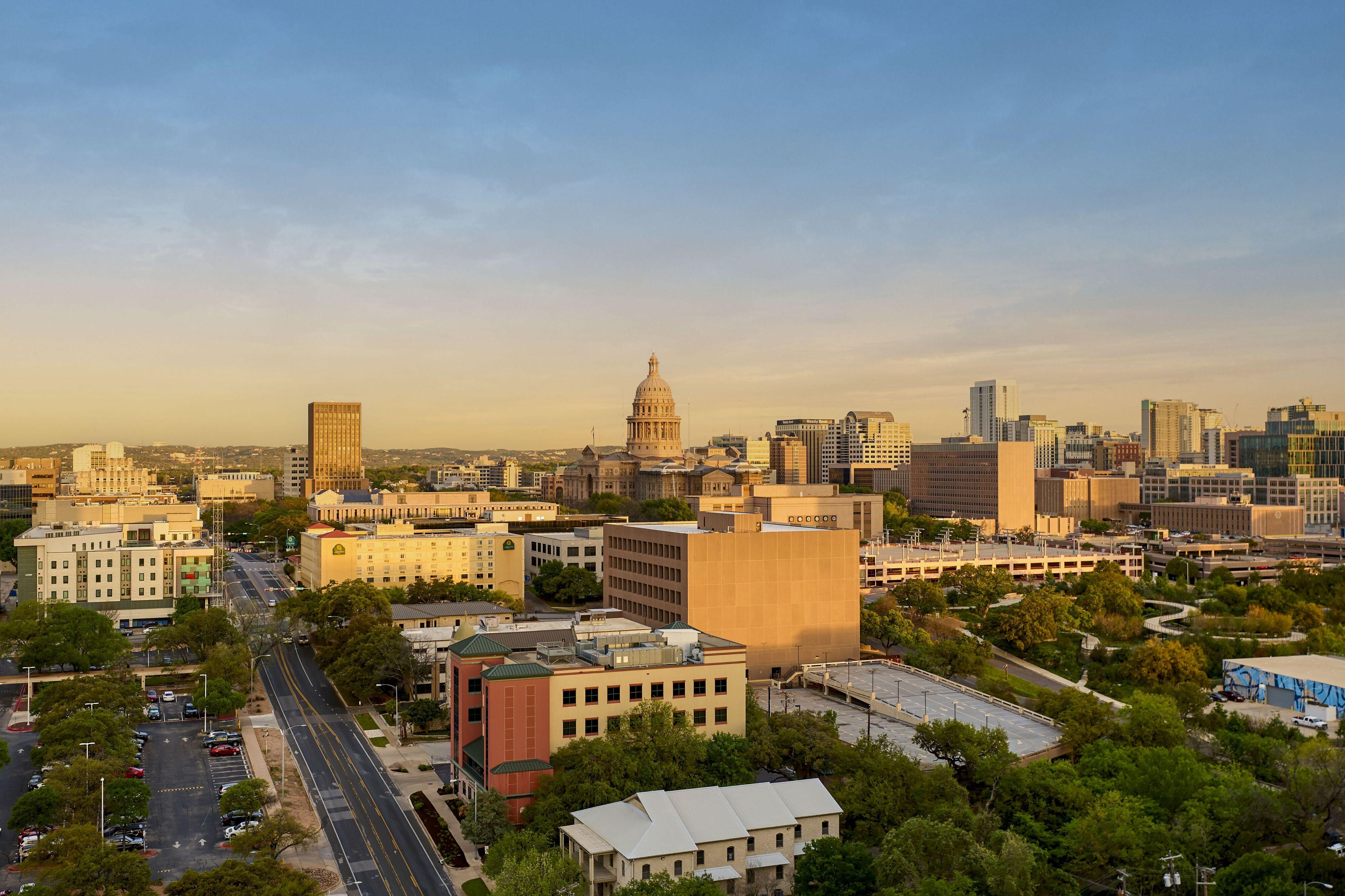Downright Austin, A Renaissance Hotel Austin